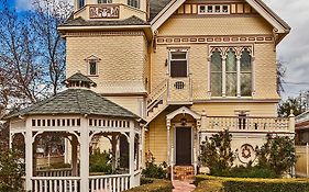 Victorian Mansion Bed And Breakfast Inn